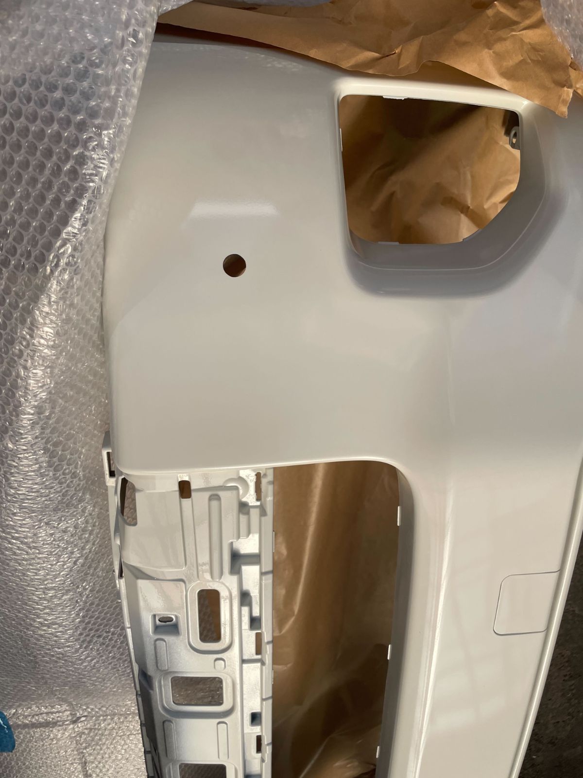 目立った傷汚れ無し 新古車外し