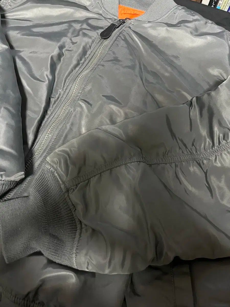 ALPHA INDUSTRIES アルファ インダストリーズ MA ー 1 MA-1ジャンパー ガンメタル 2XL