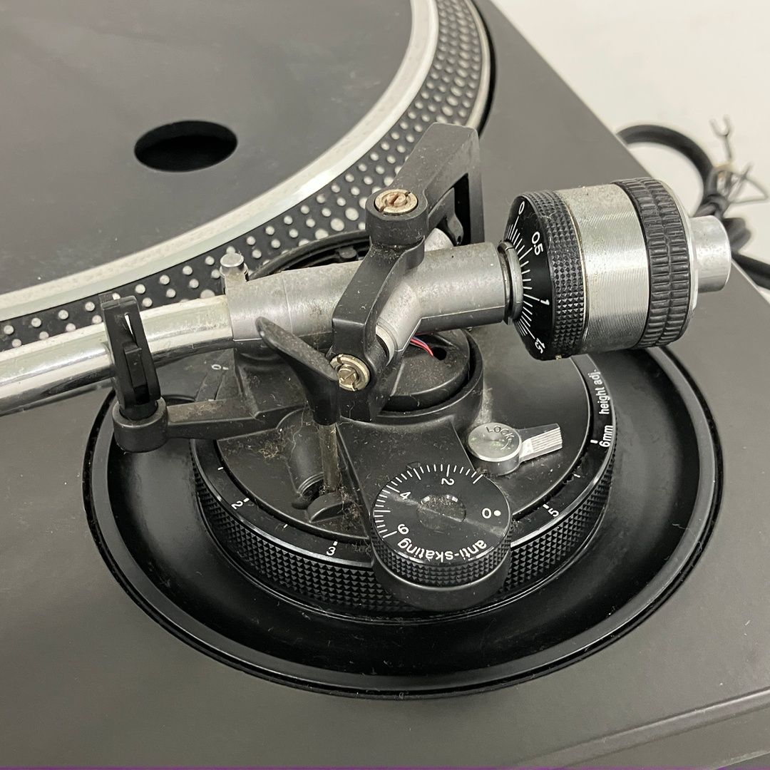 レコードプレーヤー