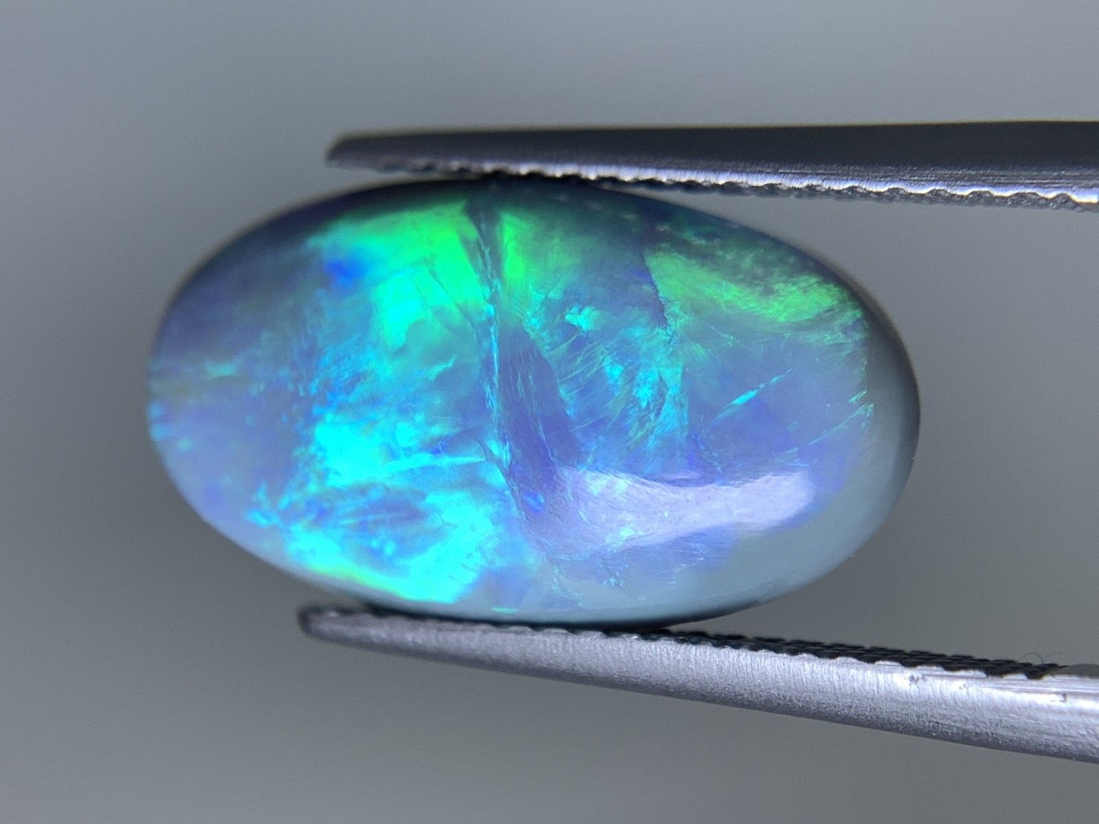 ブラックオパール 天然 6.193ct 中央宝石ソーティング付き 17.7 ブラックオパール 天然 6.193ct 中央宝石ソーティング付き 17.7