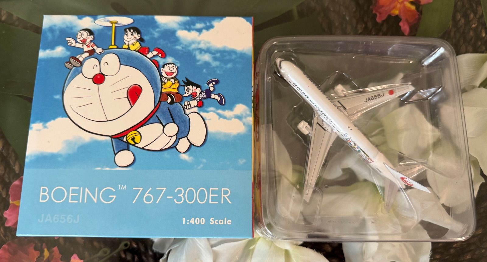 1/400 B767-300ER JAL ドラえもん のび太のひみつ道具博物館 JA656J