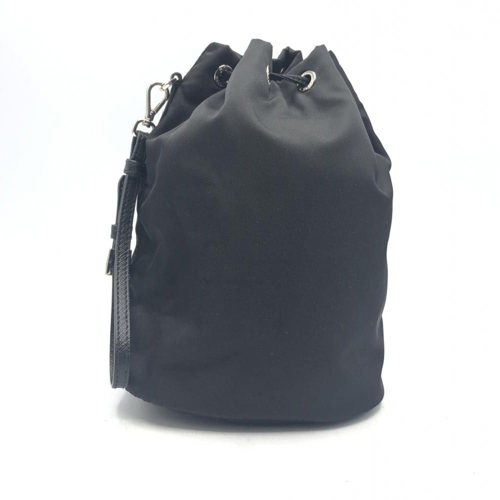 中古】PRADA Re-Nylon 巾着型ポーチ ブラック プラダ[17] - メルカリ