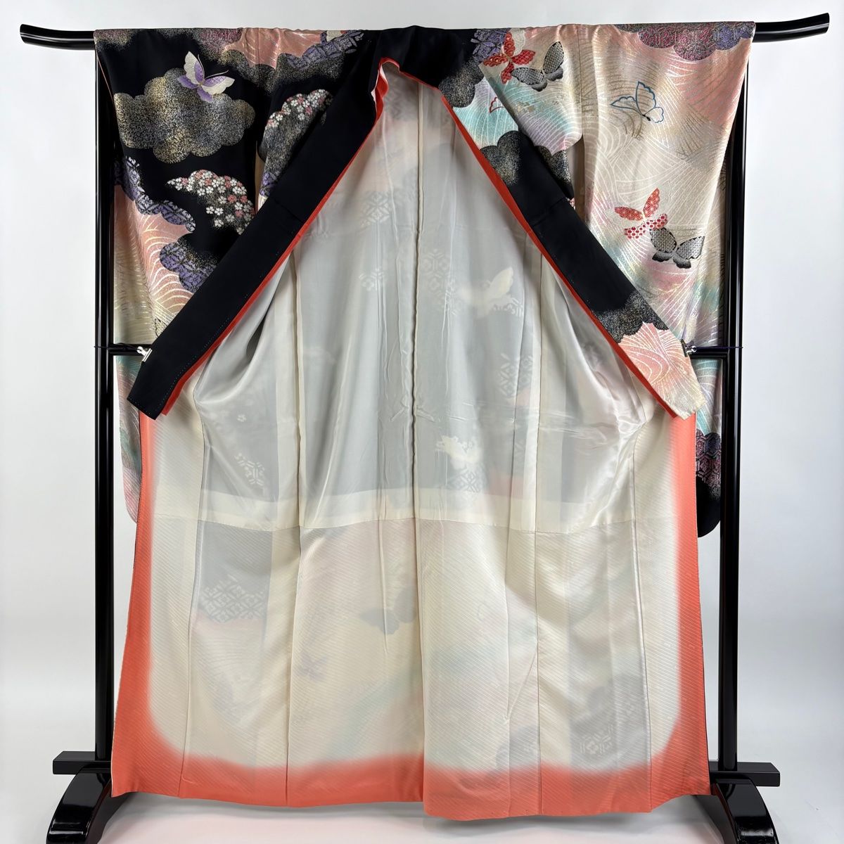 ≪美品≫振袖【395】【155㎝〜165㎝の方用】 モード 黒 牡丹柄 ゆうちゃみ振袖 個性派 ヴィンテージモード