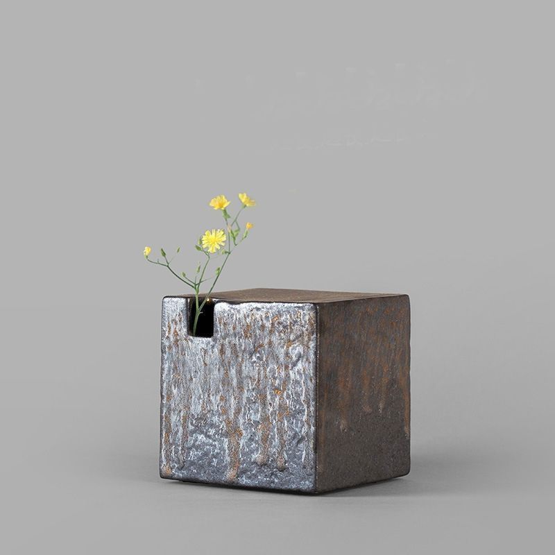 新品・未使用】 金属釉 一輪挿し 花瓶 鉄釉四角花瓶 四角