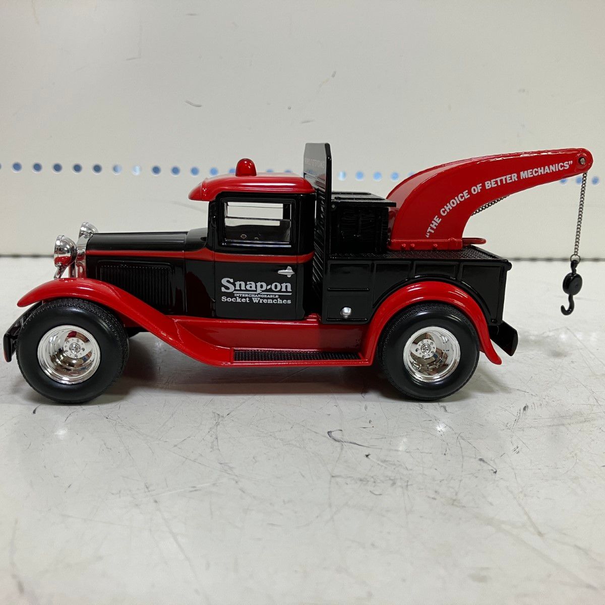 ЗЗSnap-on スナップオン フィギュア 貯金箱 フォード モデルA レッカー車 ЗЗSnap-on スナップオン フィギュア 貯金箱 フォード モデルA