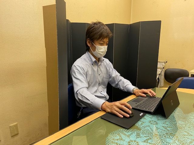 【簡易個室】【目隠し】【間仕切り】段ボール製パーティションアコーディオンカーテン