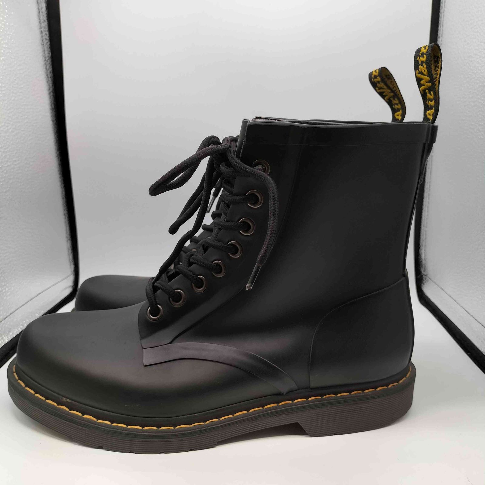 ドクターマーチン Dr.Martens 8ホール レースアップ レイン
