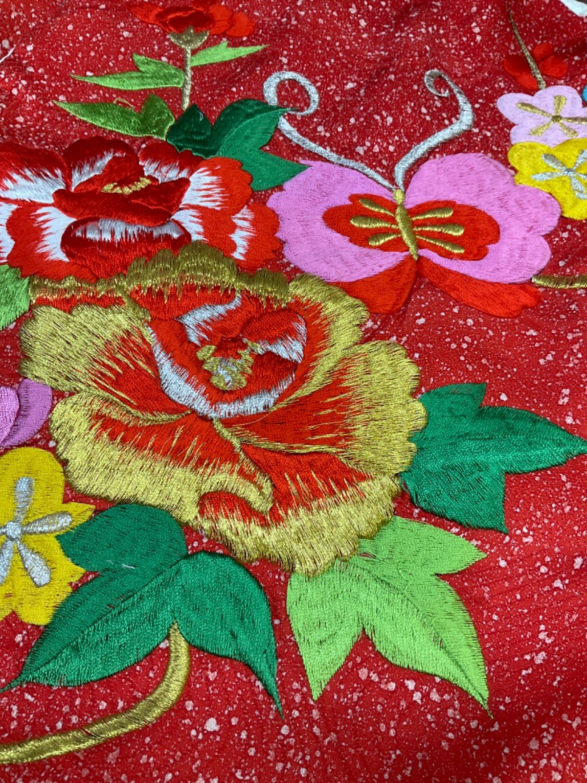 ◆kimono+one◆未使用同然◆3歳用◆刺繍が豪華な子供着物◆裄41cm丈96.5cm◆七五三◆女の子着物◆七五三お詣り女の子着物こどものひお正月卒業式◆G6