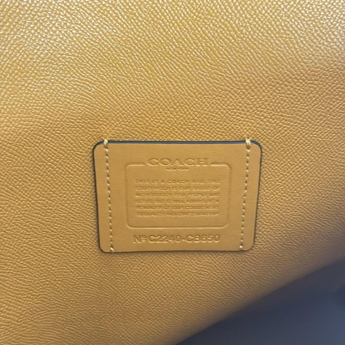 COACH(コーチ) トートバッグ新品同様 モリートートカラー
