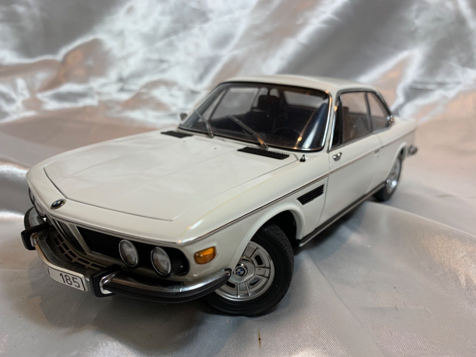 1\18オートアート 3.0 CSi Blue llic 絶版品 BMW 3.0 CSI blue metallic - AUTOart 1:18 scale Diecast model car