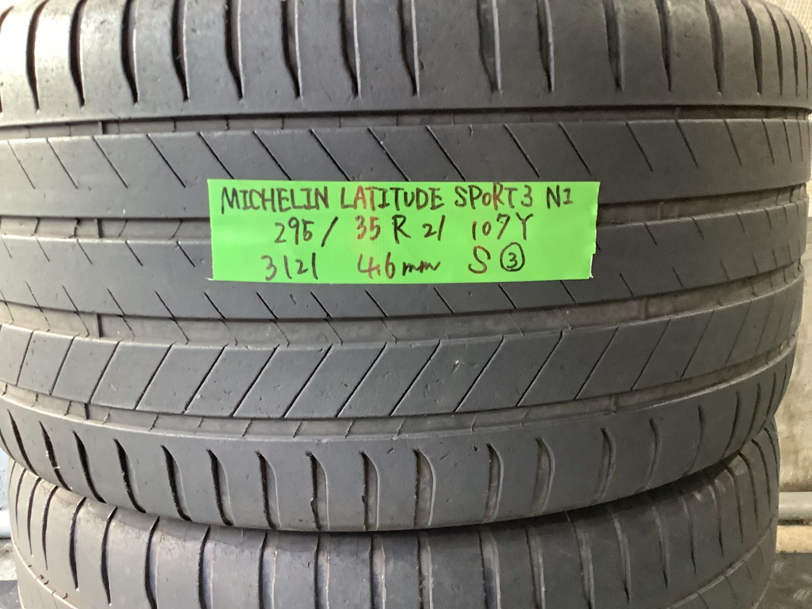 295/35R21 MICHELIN LATITUDE SPORT3 中古タイヤ 2021年製】295/35R21 MICHELIN ラティチュードスポーツ3 - メルカリ
