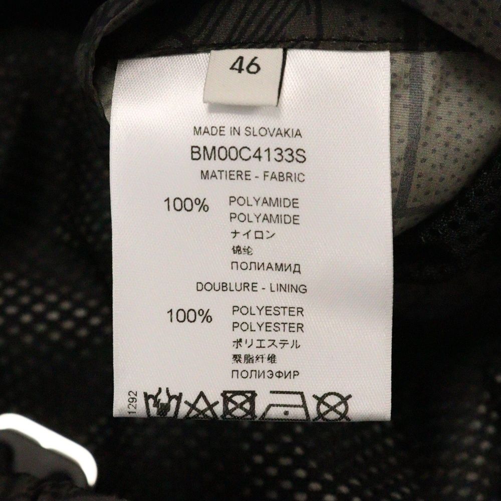 ナイロンジャケット