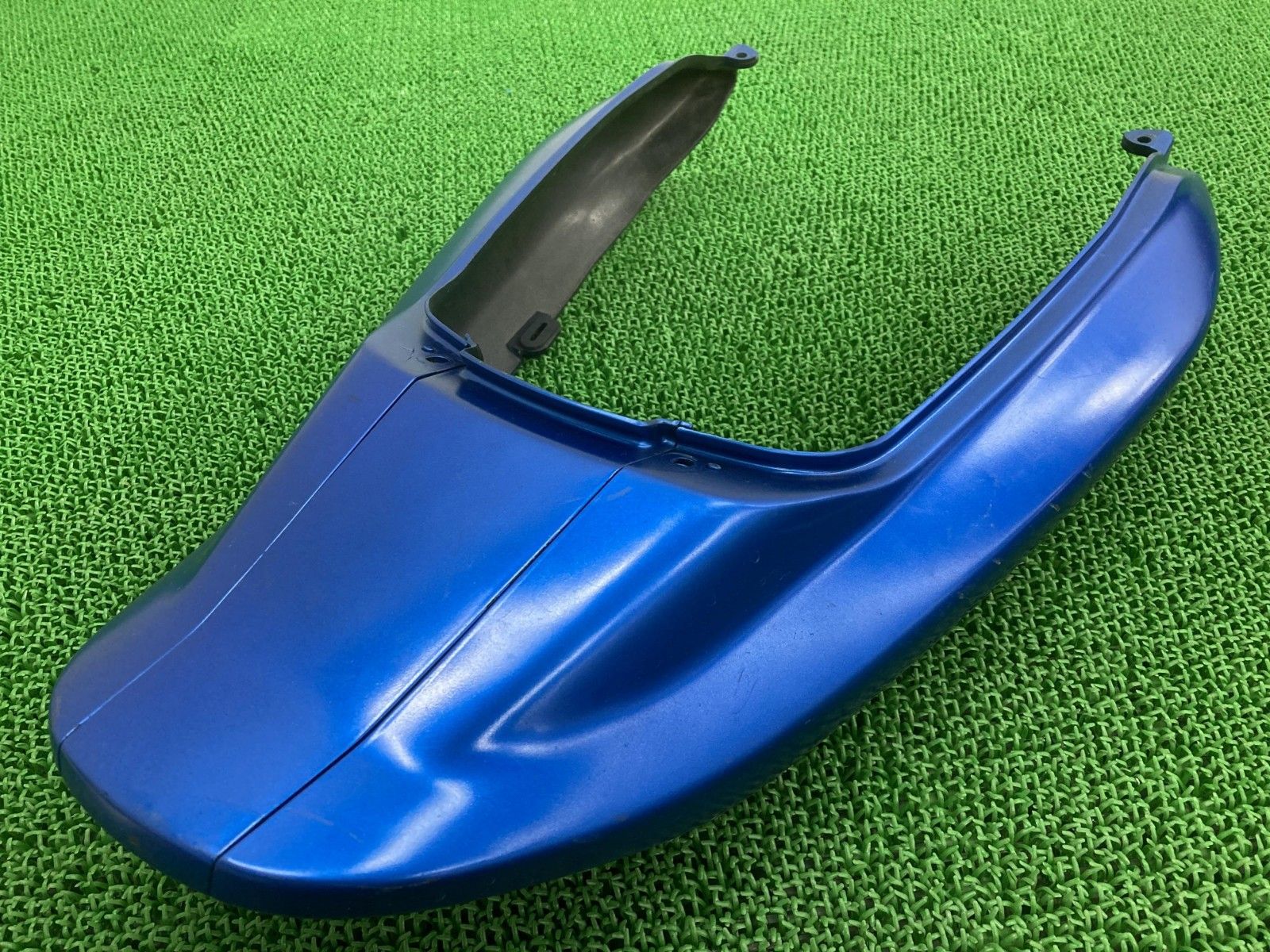 バリオスII テールカウル 銀 14090-1803/14090-1804/14090-1805 カワサキ 純正 中古 ZR250B 14090-1803 14090-1804 14090-1805 tO テールカウル バリオスII 銀 バイク 14090-1803⁄14090-1804⁄14090-1805