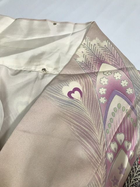 中古】Mサイズ 振袖 正絹 ピンク地に孔雀羽模様 - メルカリ