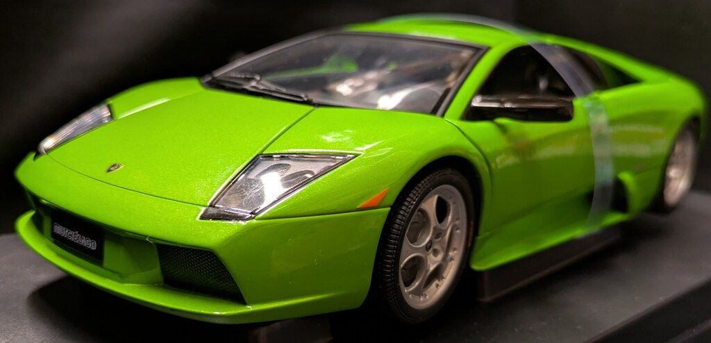 AUTOart 1|18 PERFORMANCE LAMBORGHINI MURCIELAGO METALLIC GREEN 74514
