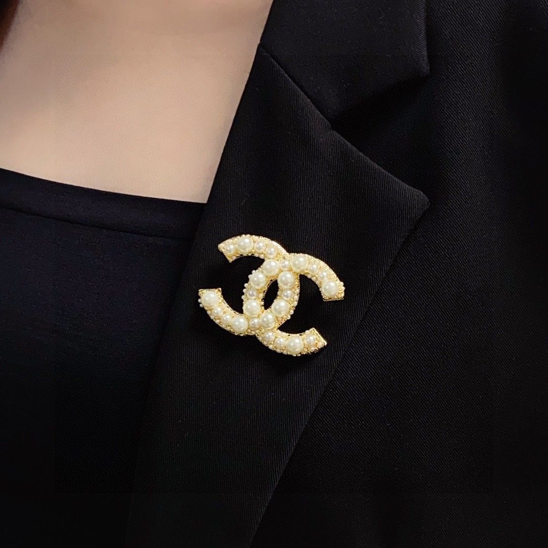 今日特価】CHANEL 新作 パールブローチ（ブランド直送同期入荷