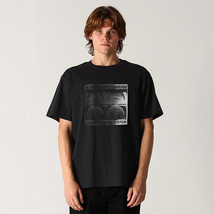 コト　　⭐️ドゥロワー 購入#Fjura ブラック Tシャツ S Future Link ロゴプリントTシャツ（Tシャツ／カットソー）｜B.C