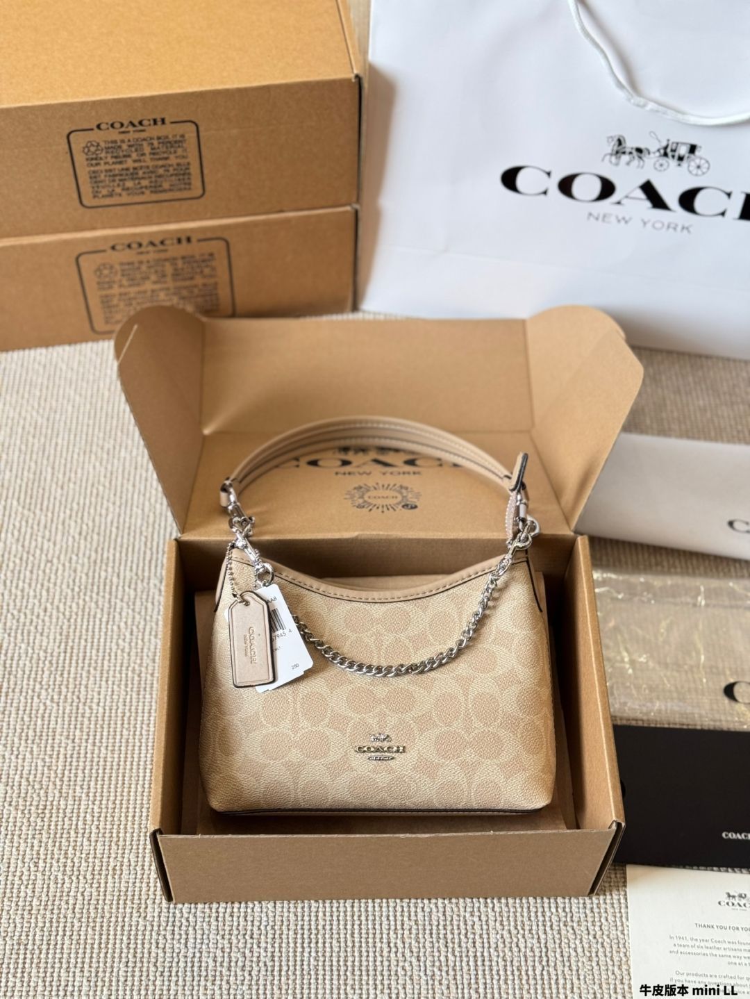  今日 Coach Laurel 19 Mini Hobo Bag クーチ ローレル ミニ ホボ バッグ 在庫 価格 ハンドバッグ バッグ