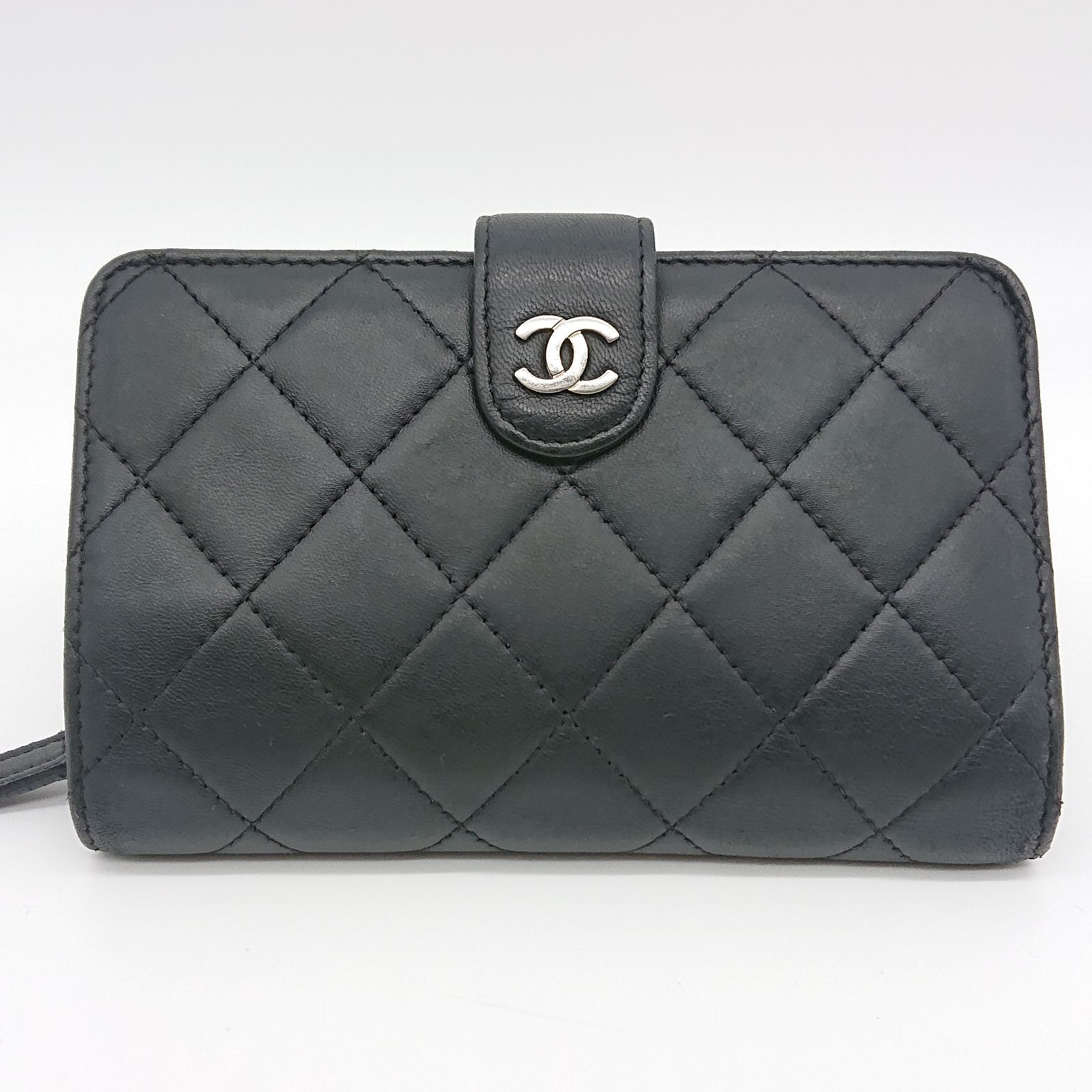 美品】CHANEL シャネル マトラッセ 二つ折り財布 ラムスキン 黒