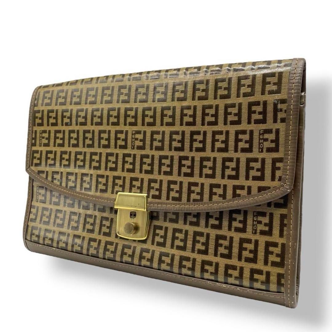 FENDI フェンディ クラッチバッグ セカンドバッグ ズッカ柄 FF ロゴ ゴールド金具 エナメル 茶