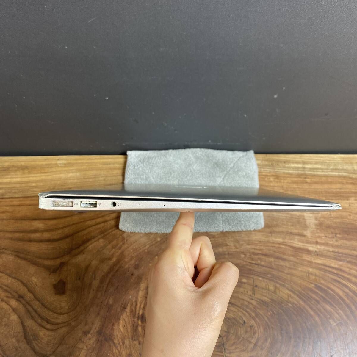 ［ジャンク品］Apple MacBook Air 13inch 2013/506 ジャンク品］Apple MacBook Air 13inch 2013/Core i5 1.3GHz