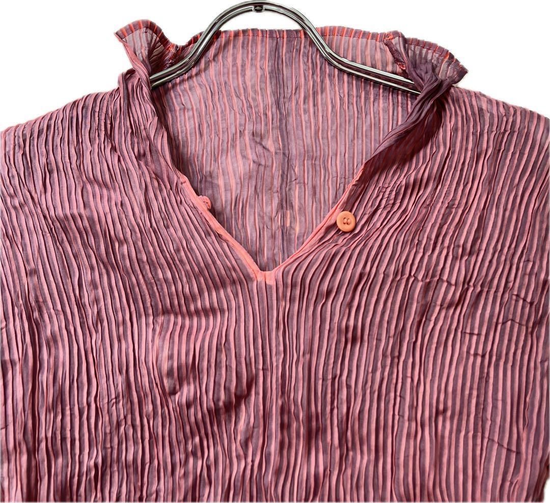 【美品】イッセイミヤケ 半袖カットソー　プリーツ加工　縮絨加工　しわ　2 美品】ISSEY MIYAKE イッセイミヤケ 半袖カットソー プリーツ