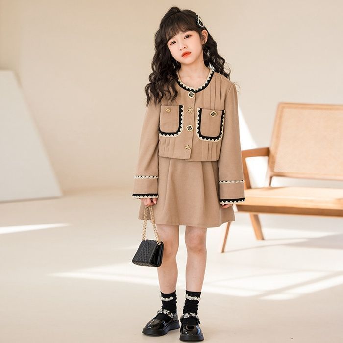 女の子