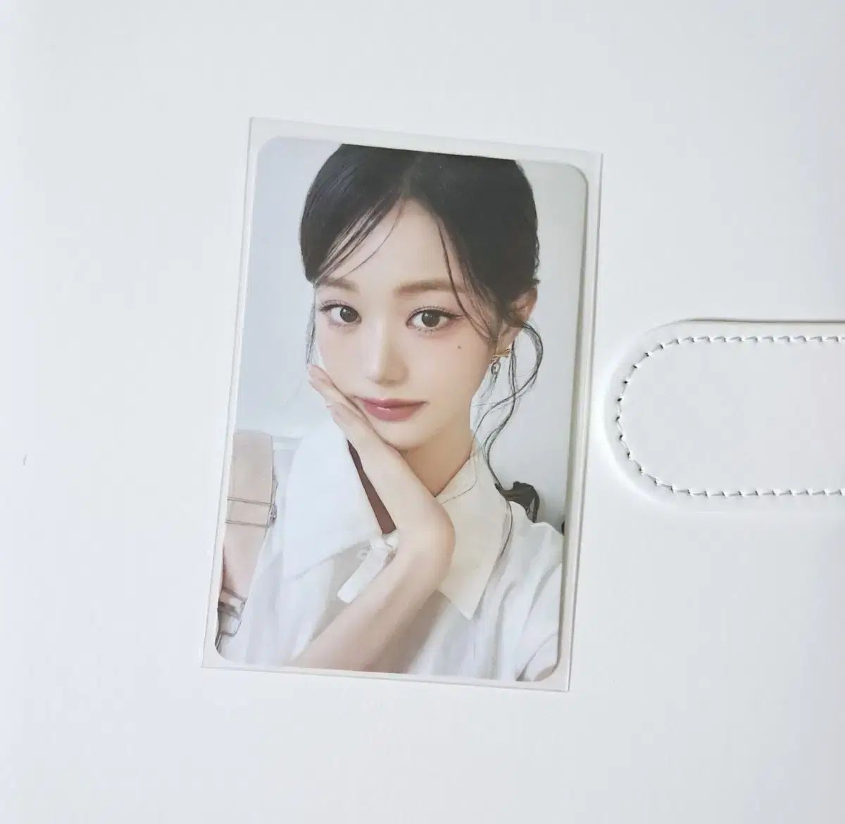 IVE - ウォニョン　シーグリ　トレカ　SEASONS GREETINGS IVE ウォニョン 2023 SEASONS GREETINGS シーグリ 封入 トレカ