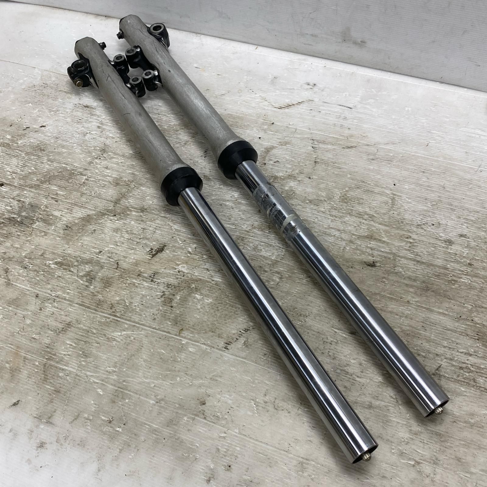 Z400FX 希少国内フロントフォーク　4穴　kz gpz Z1 Z400FX 希少国内フロントフォーク 4穴 kz gpz Z1 Z400FX 希少