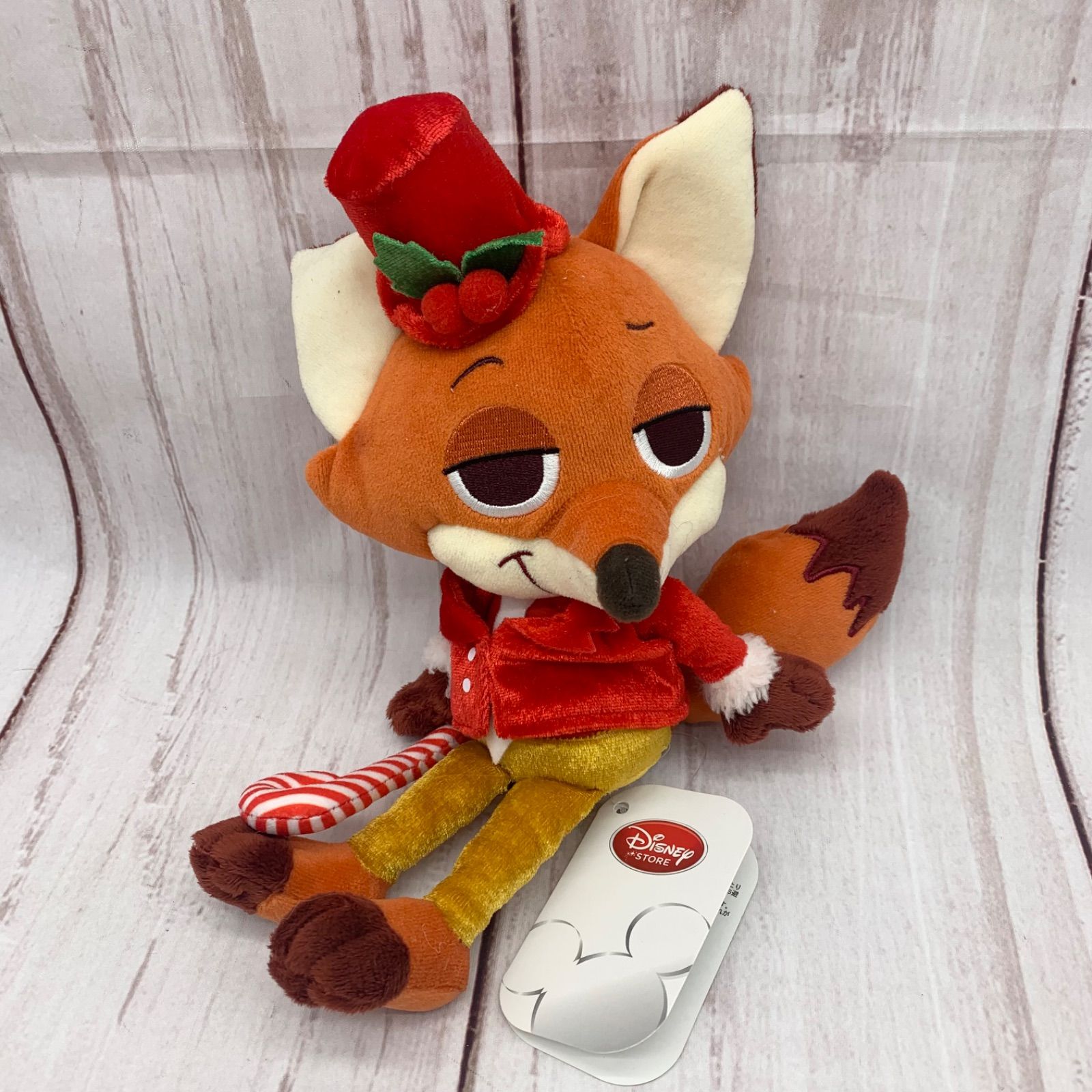 ズートピア ニック・ワイルド ディズニーストア限定 クリスマス衣装 ぬいぐるみ ズートピア ニック・ワイルド ディズニーストア限定 クリスマス