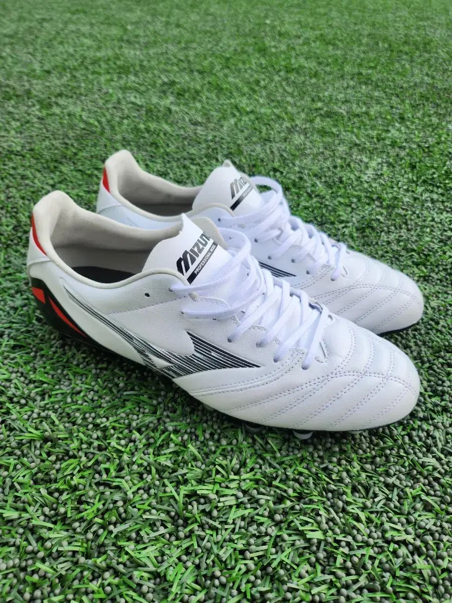 モレリアネオ4 限定モデル　26.5 ミズノ モレリア NEO 4 26.5 モレリアネオ4β 限定モデル26.5 モレリア