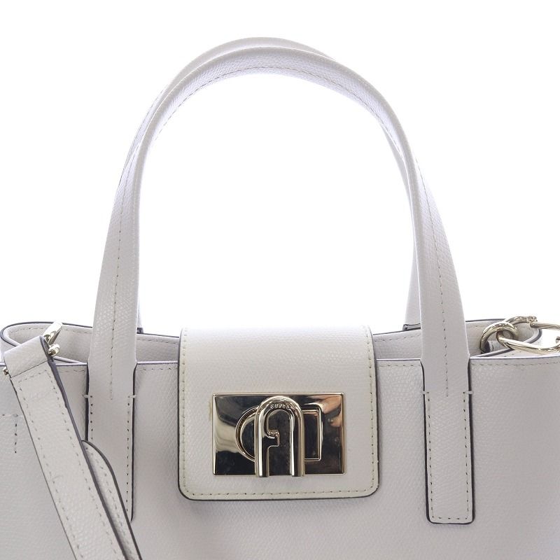 フルラ FURLA