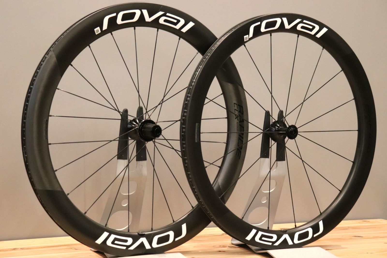 シマノカーボンホイール WH-9000C35TU前後タイヤ付11速 SHIMANO 「シマノ」 DURA-ACE WH-9000 C35 TU シマノ11速