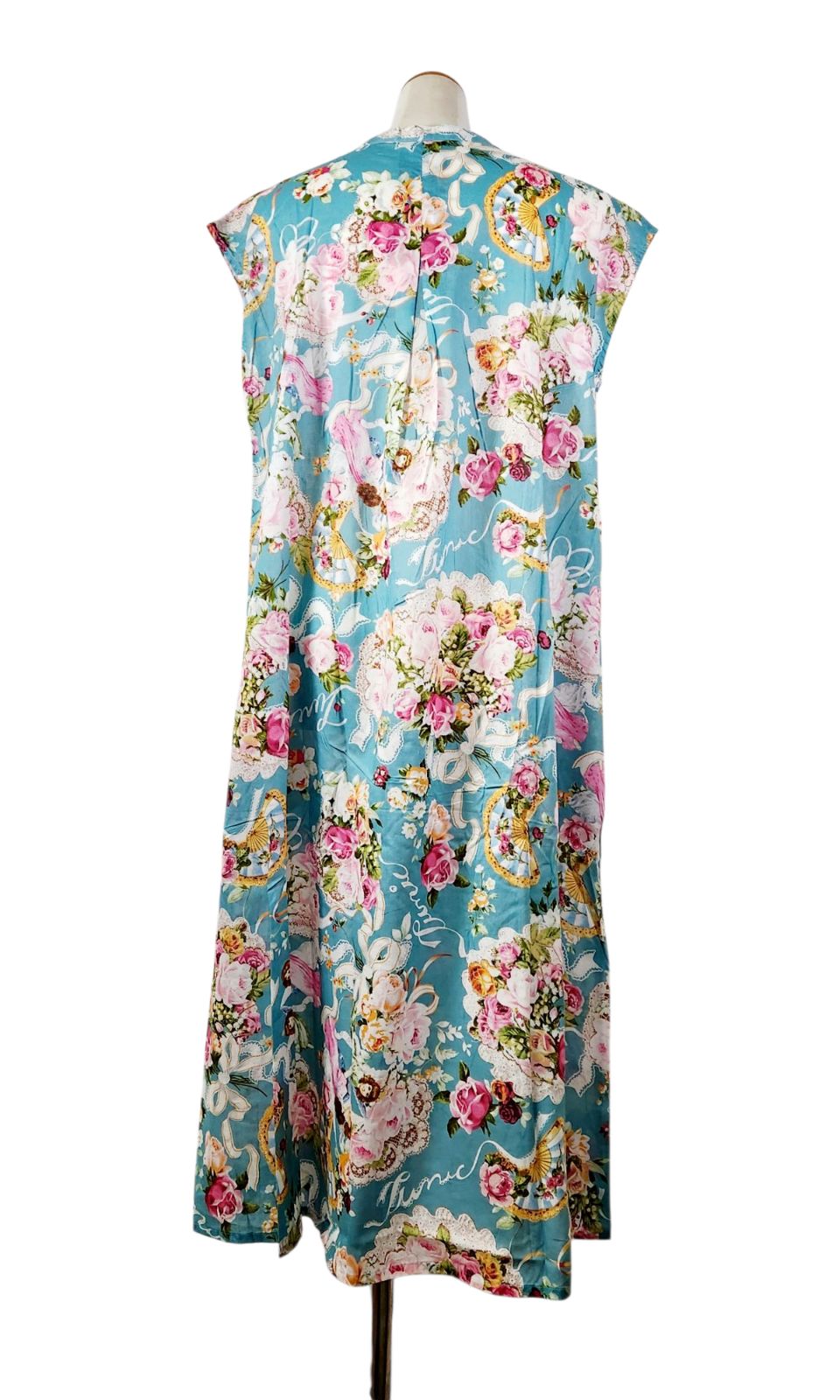 夏、ラストチャンス！在庫限りのファイナルセール」 夏物入荷