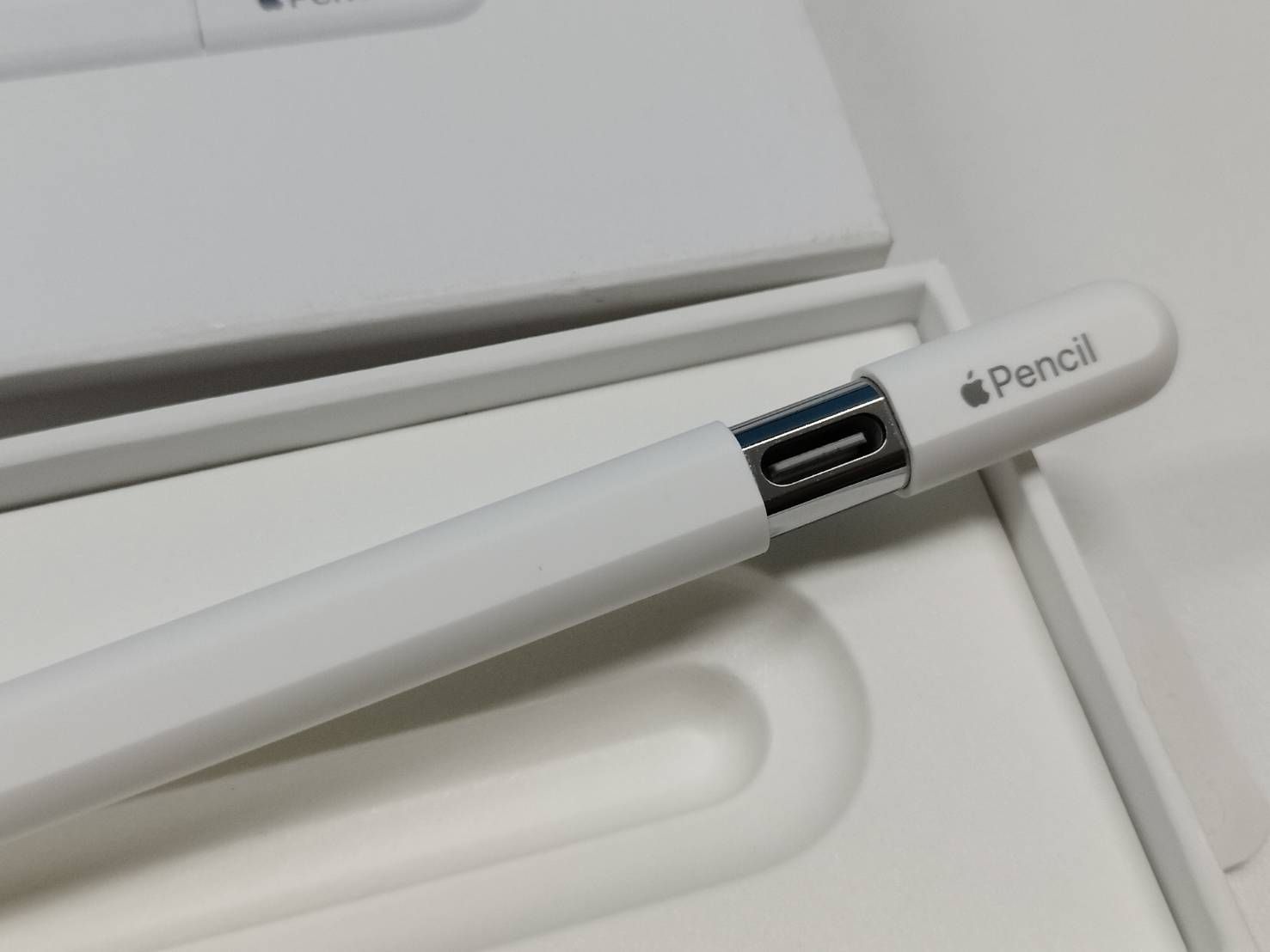 美品】Apple Pencil USB-C/A3085/アップルペンシル 【公式通販】