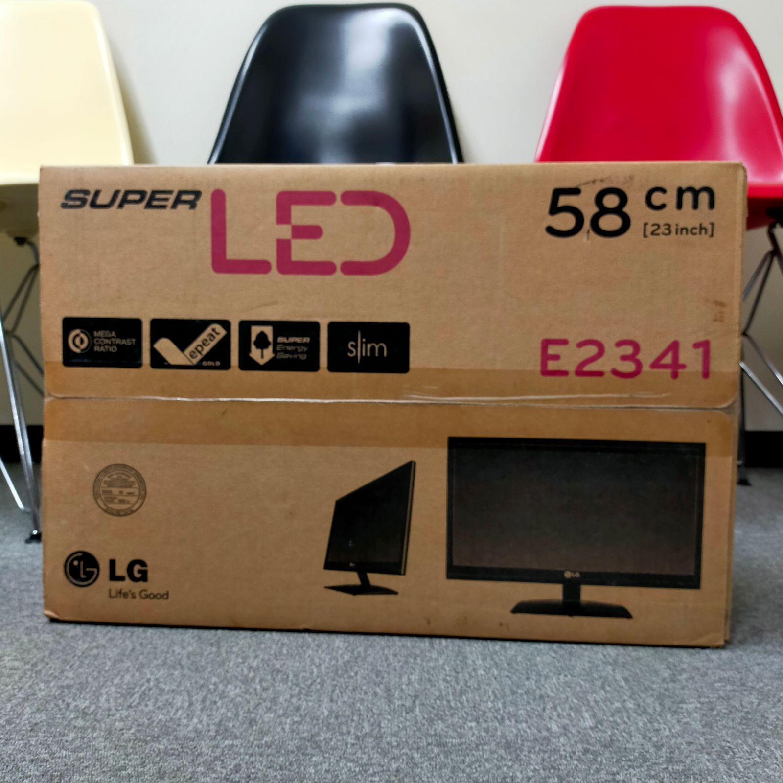 ほぼ新品◇LG製◇ワイド液晶モニターディスプレイ◇E2341VG-BN