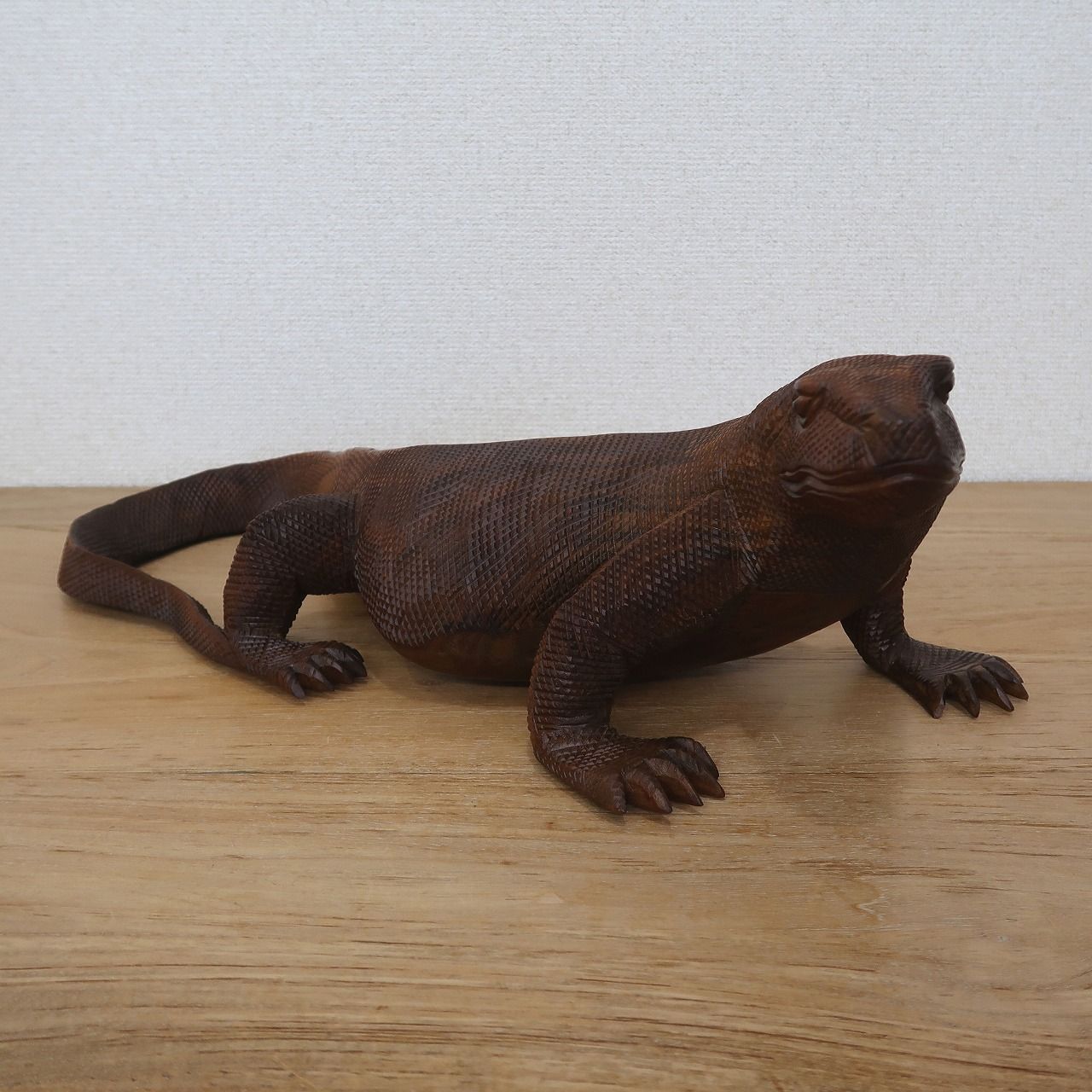【木彫り・リアル造形】コモドドラゴン オブジェ（全長52cm） 大幅値下げ！【木彫り・リアル造形】コモドドラゴン オブジェ