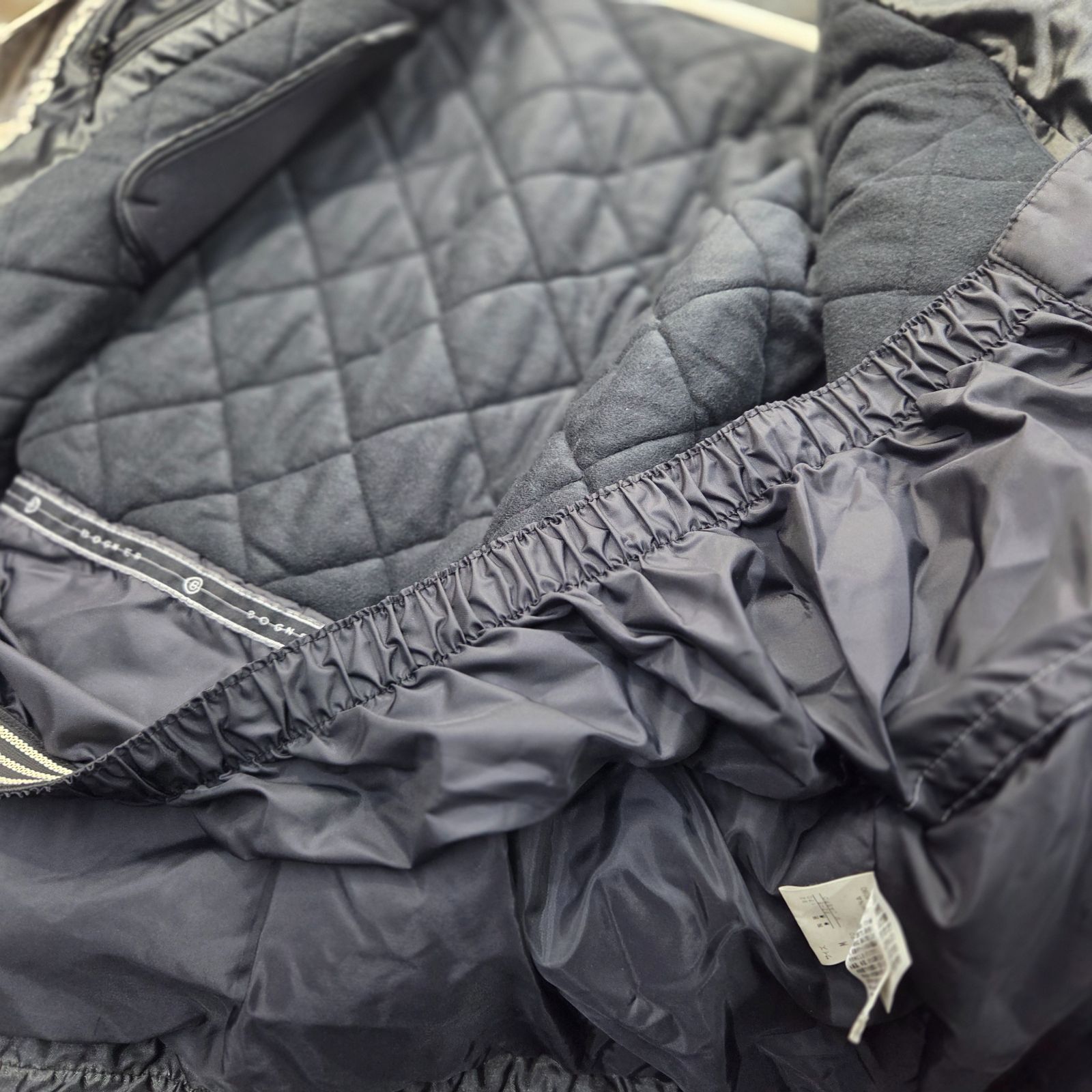 BOGNER ブラック メンズダウンジャケットMサイズ