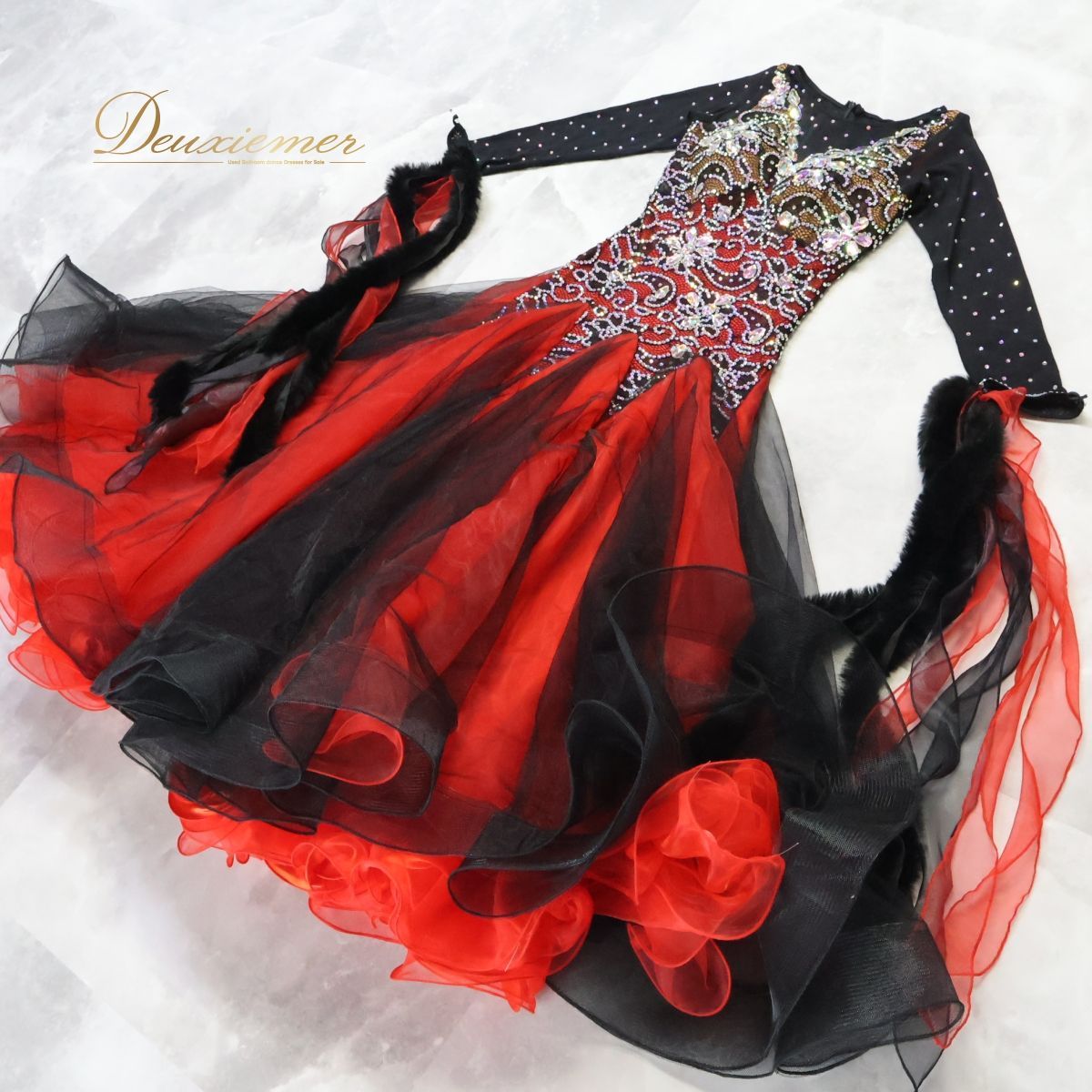 最終セール❣️社交ダンスドレス　ワンピース レッド 赤　ブラック×豪華フロート 社交ダンス衣装】レッド ワンピース ドレス 赤 黒 フリル レース