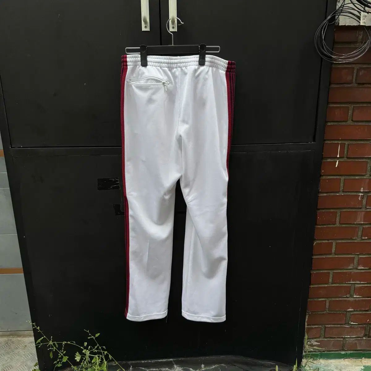 ニードル 狭い トラックパンツ Mサイズ