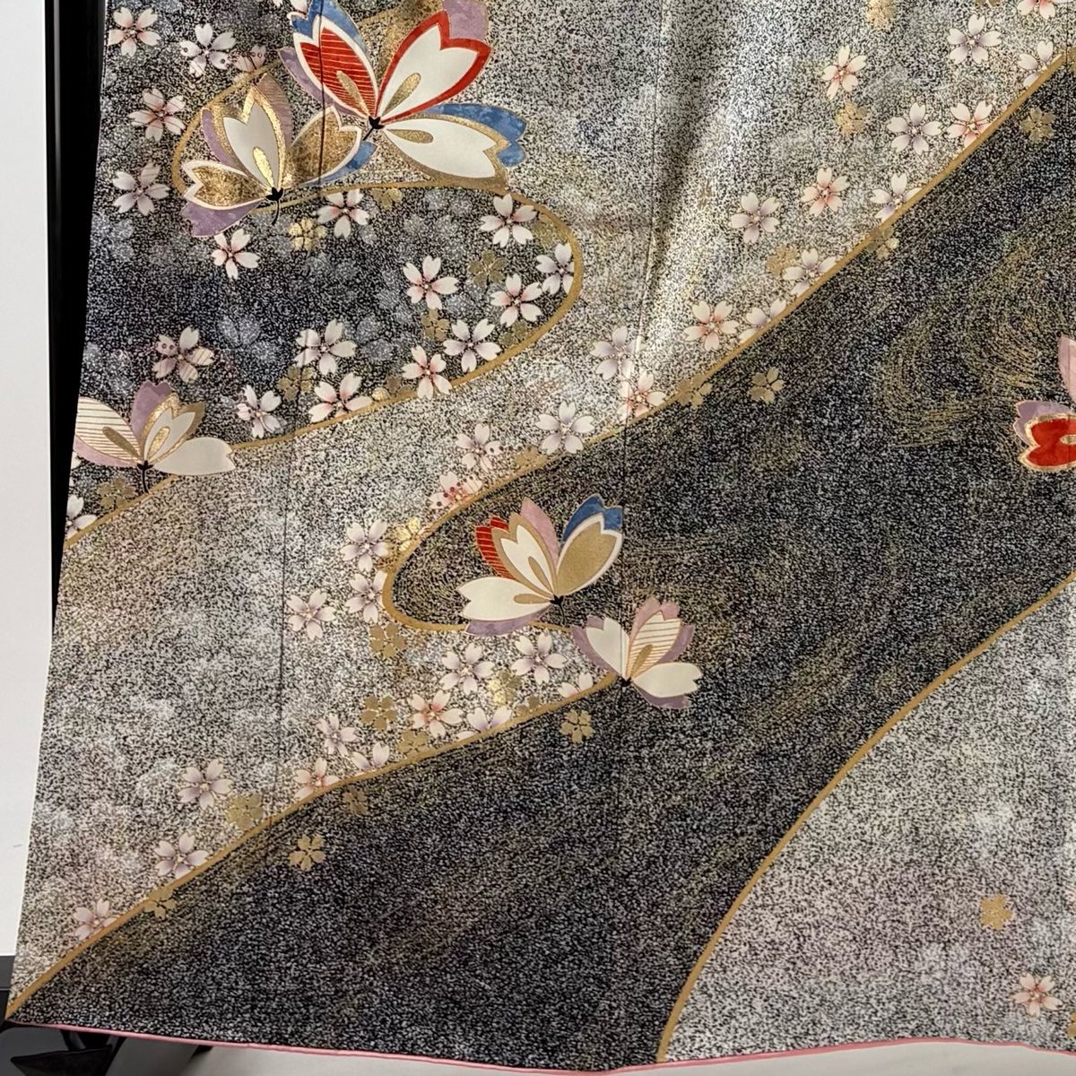 振袖 身丈162cm 裄丈68.5cm L 袷 桜 流水 金彩 ラメ 灰白 正絹 秀品
