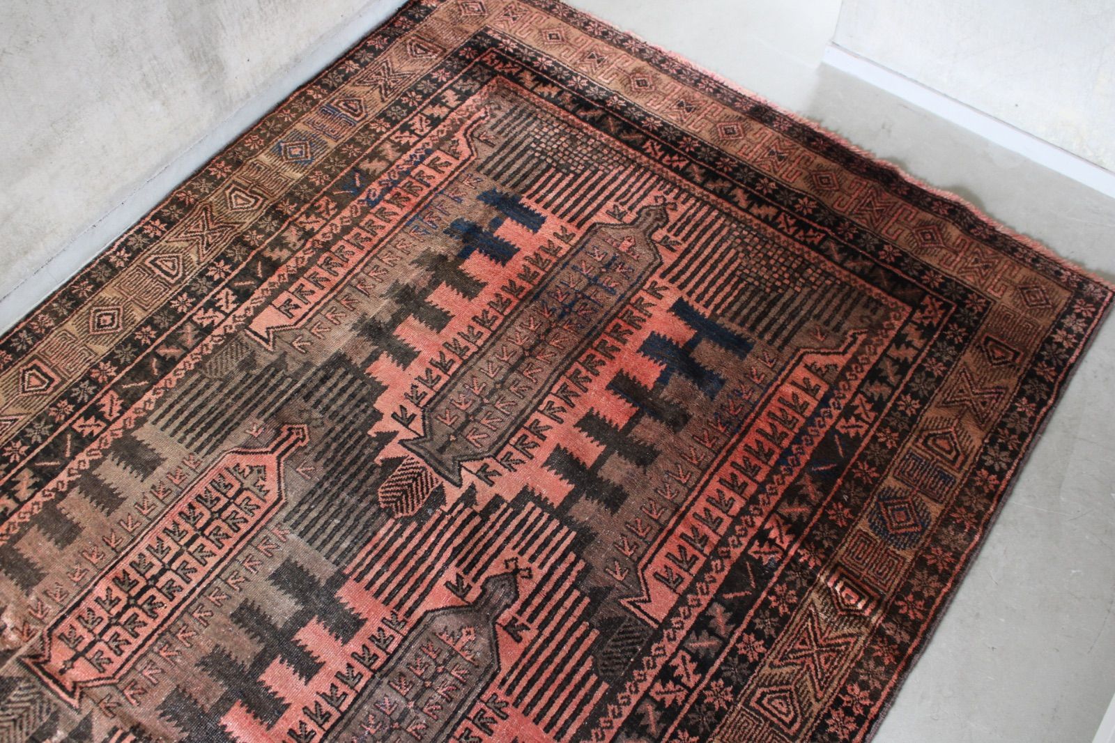 専用です。美品♪　漆黒のバルーチラグ　アフガニスタン　ビンテージ ヴィンテージラグ アフガニスタン バルーチラグ QALAM DANI 1970