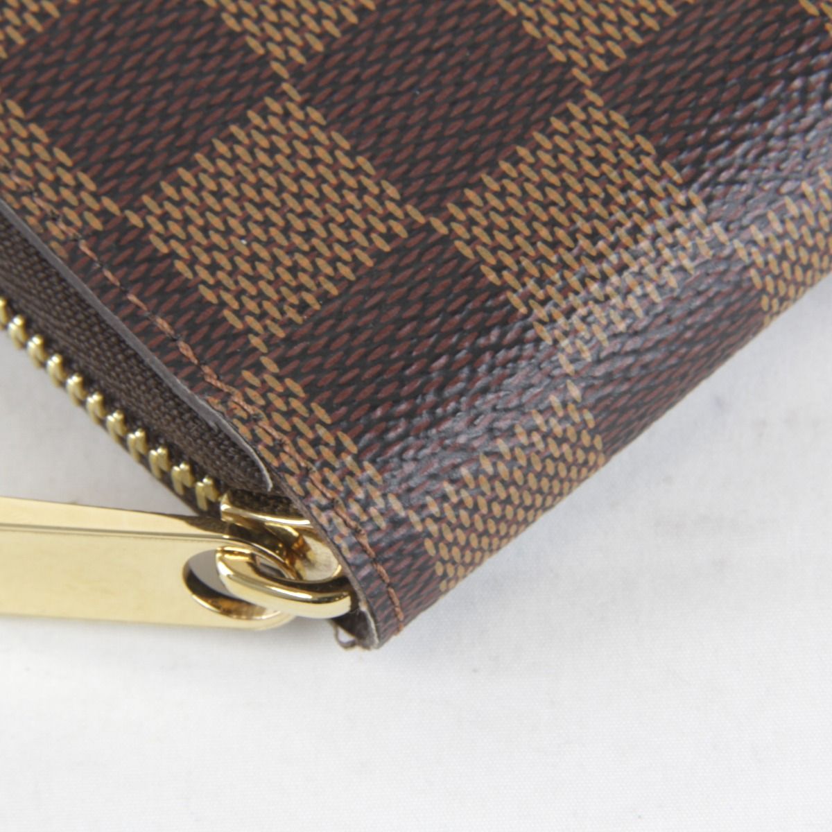 VUITTON