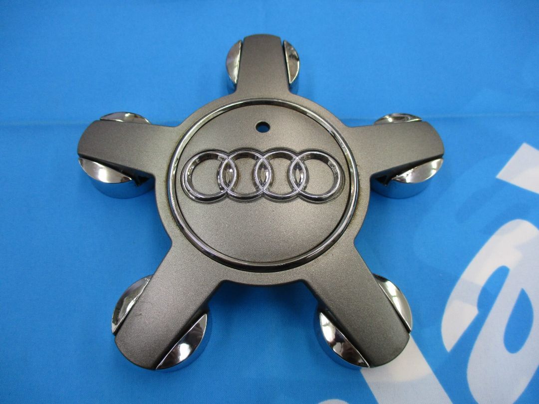 ［中古品］Audi アウディ純正 アルミホイール用センターキャップ4枚 アウディ純正 A3~8 Q3~5 TT R8 RS ホイール センター