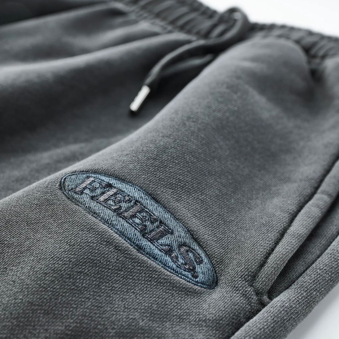 Feels 上杉柊平 スウェット パーカー Mサイズ パンツ Lサイズ - メルカリ