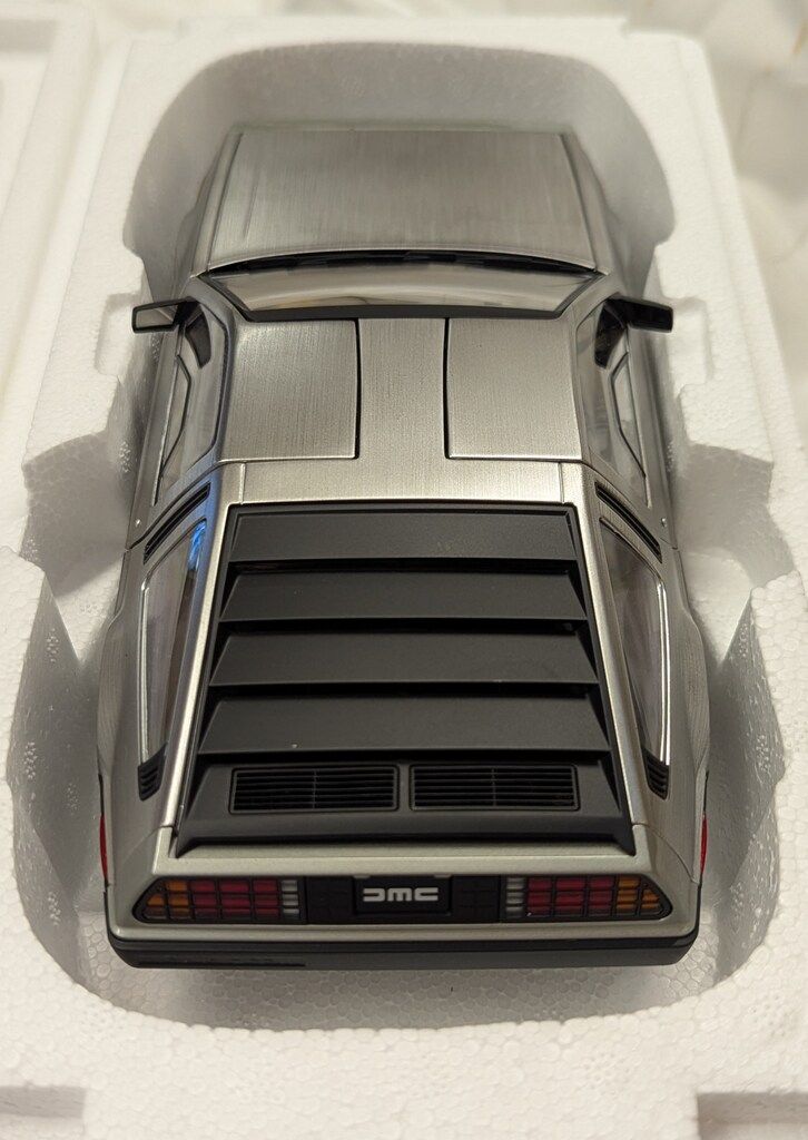 サテンシルバー