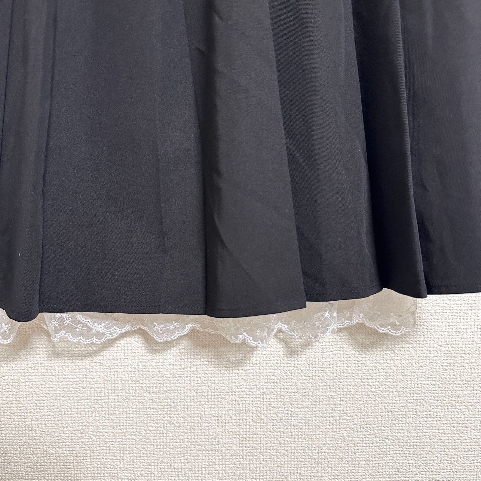 MIDI LACE PLEATS SKIRT / レースミディプリーツスカート タグ付 FEKETE MIDI LACE PLEATS SKIRT レースミディプリーツ