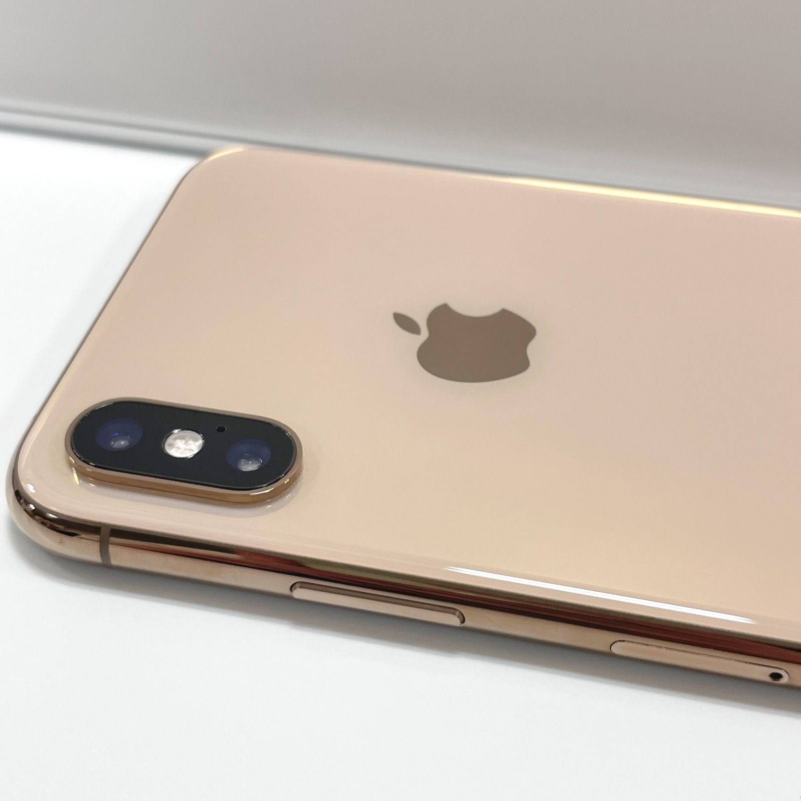 中古・美品】iPhoneXS 256GB ゴールド バッテリー92％ docomo 本体 SIMフリー [9963] - メルカリ