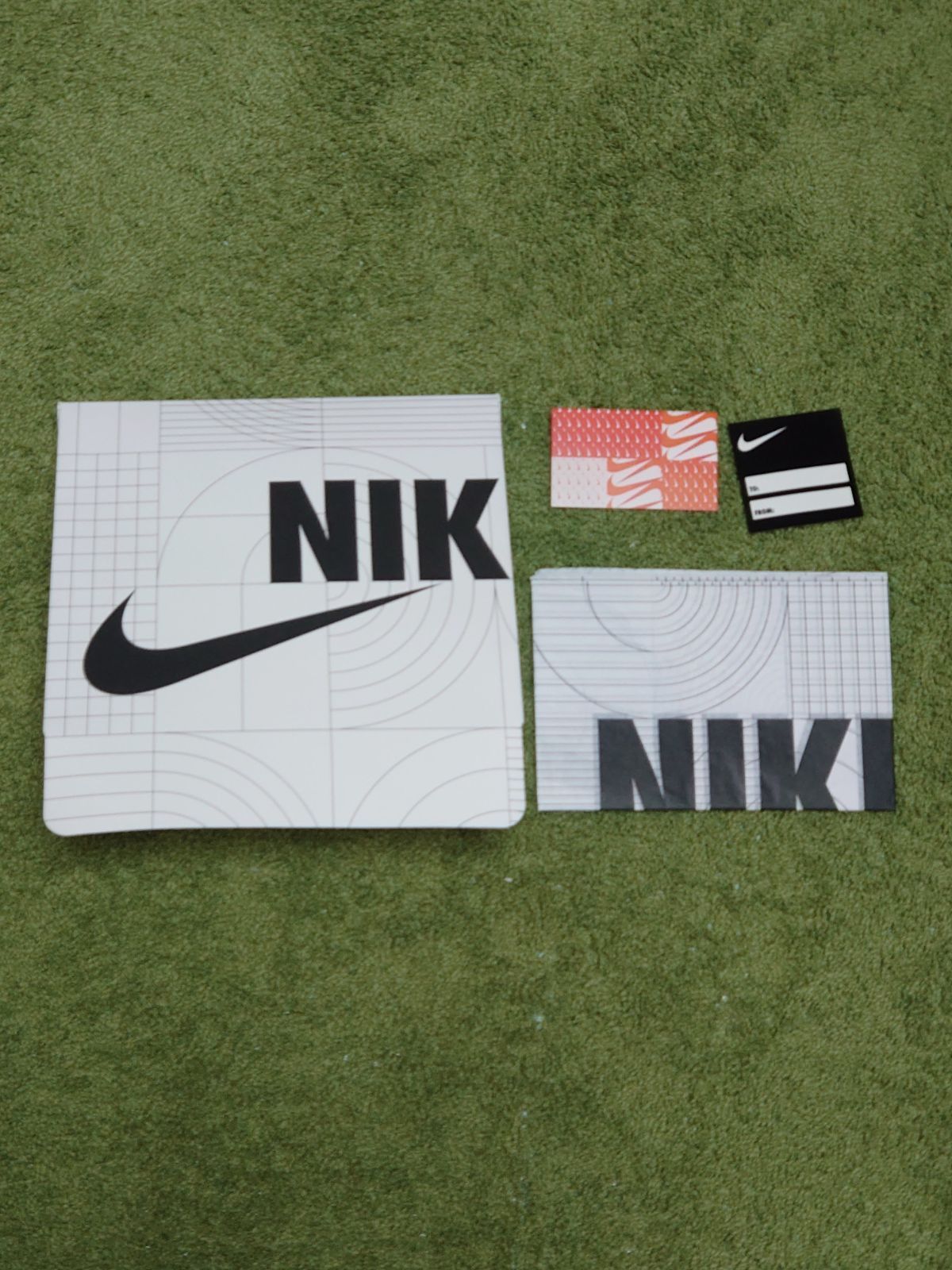 日曜日まで値引き NIKE ギフトボックス小 - メルカリ