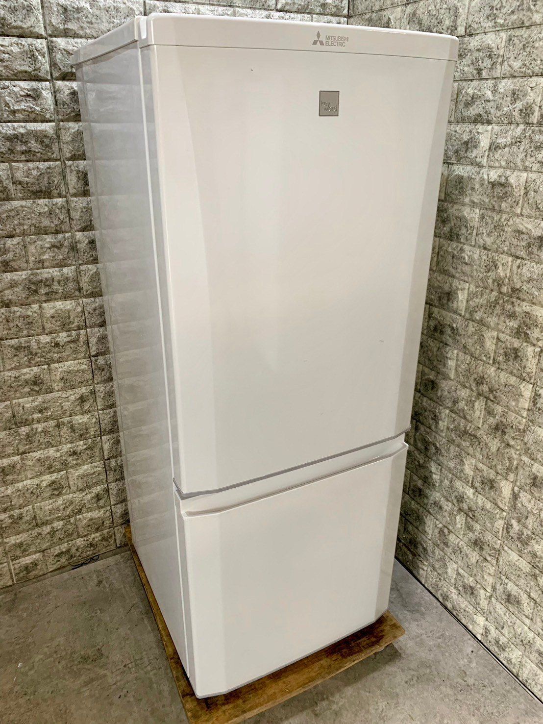 大阪送料無料☆3か月保障付き☆冷蔵庫☆2020年☆三菱☆146L☆MR-P15EE  